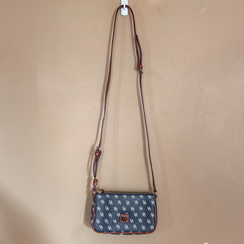 Dooney & Bourke DB Logo Crossbody Navy Monogram Leather Trim adjustable strap‎